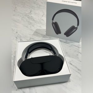 Apple Airpod Max in Space Gray